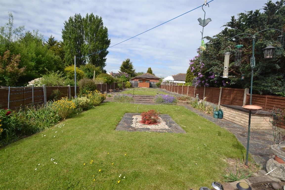 Lodge Lane, Collier Row, Romford, Essex,..., RM5 , 2 bed, Bungalow, RM5