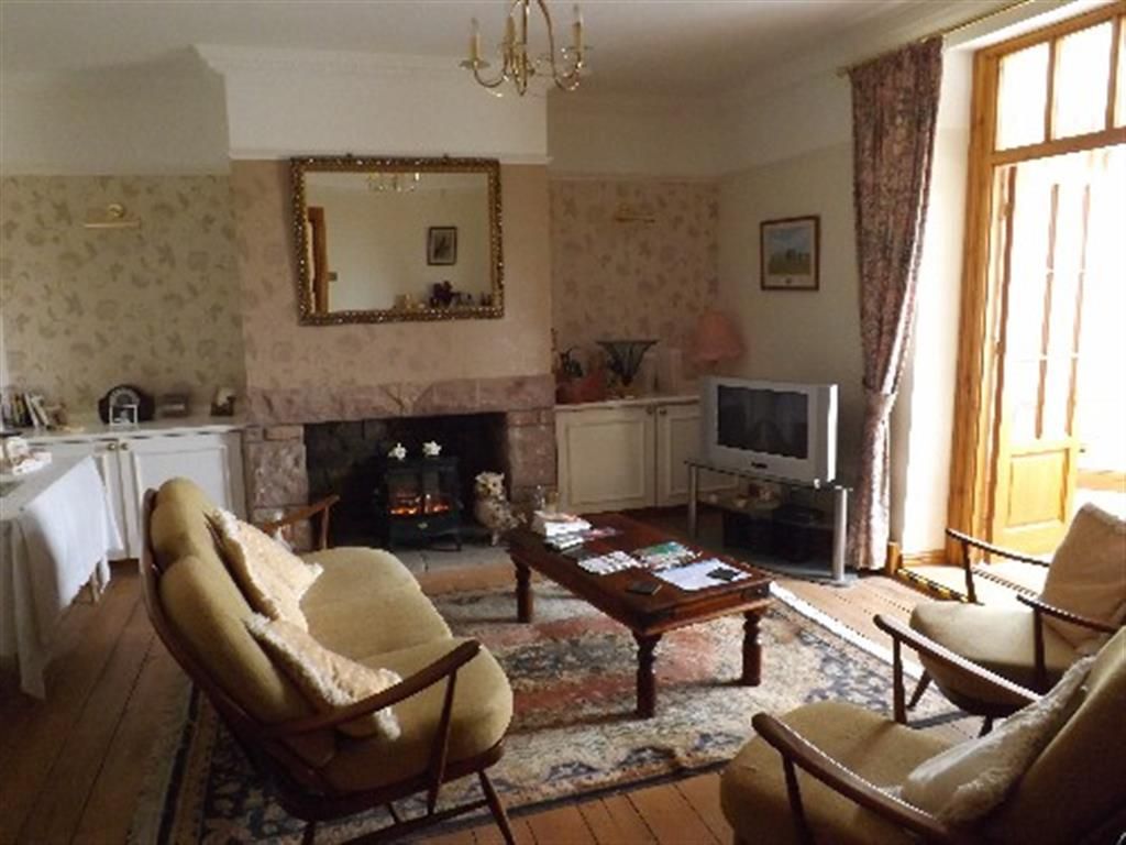 SITTING ROOM
