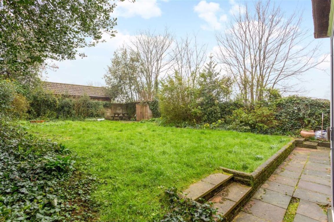 4Bedroom House Sold in Woodland Drive, Hove Austin Gray