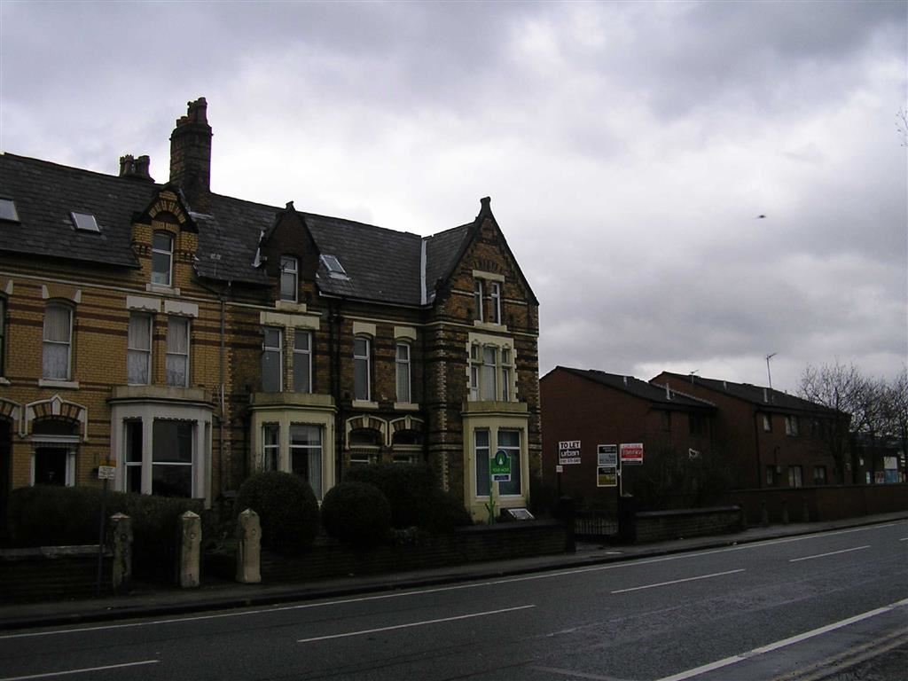 Flat Walmersley Road, Bury, Greater Manchester, BL9