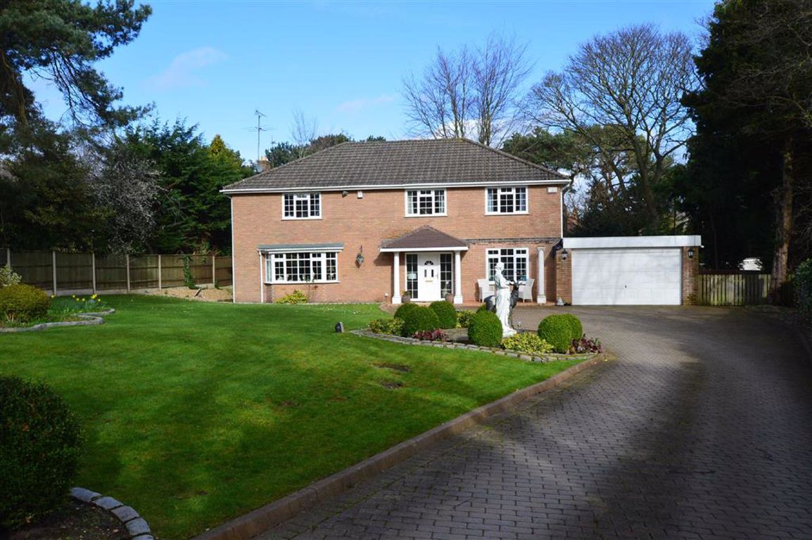 House Detached St Davids Lane, Noctorum, CH43