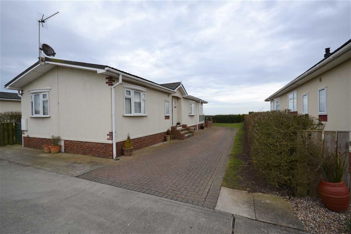 The Headlands, Far Grange, Skipsea, East..., YO25 , 2 bed, Park Home