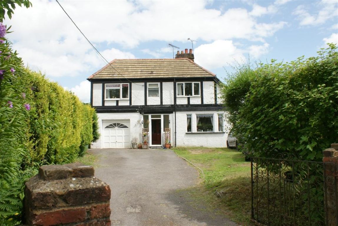 Hollybrook Park, Bordon, Hampshire, GU35 , 5 bed, Type unknown, GU35