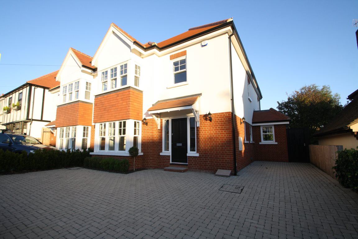 Appointmoor Somerville Gardens, Leigh on Sea