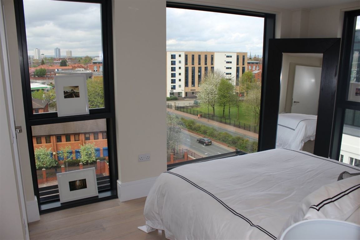 3 Bed Apartment , The Dock Office Salford Quays