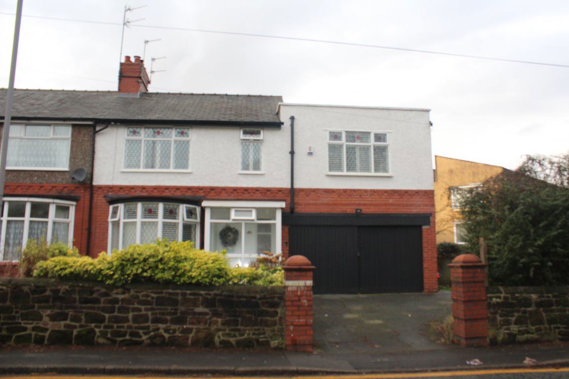 4 bed property in Portico Lane, Prescot