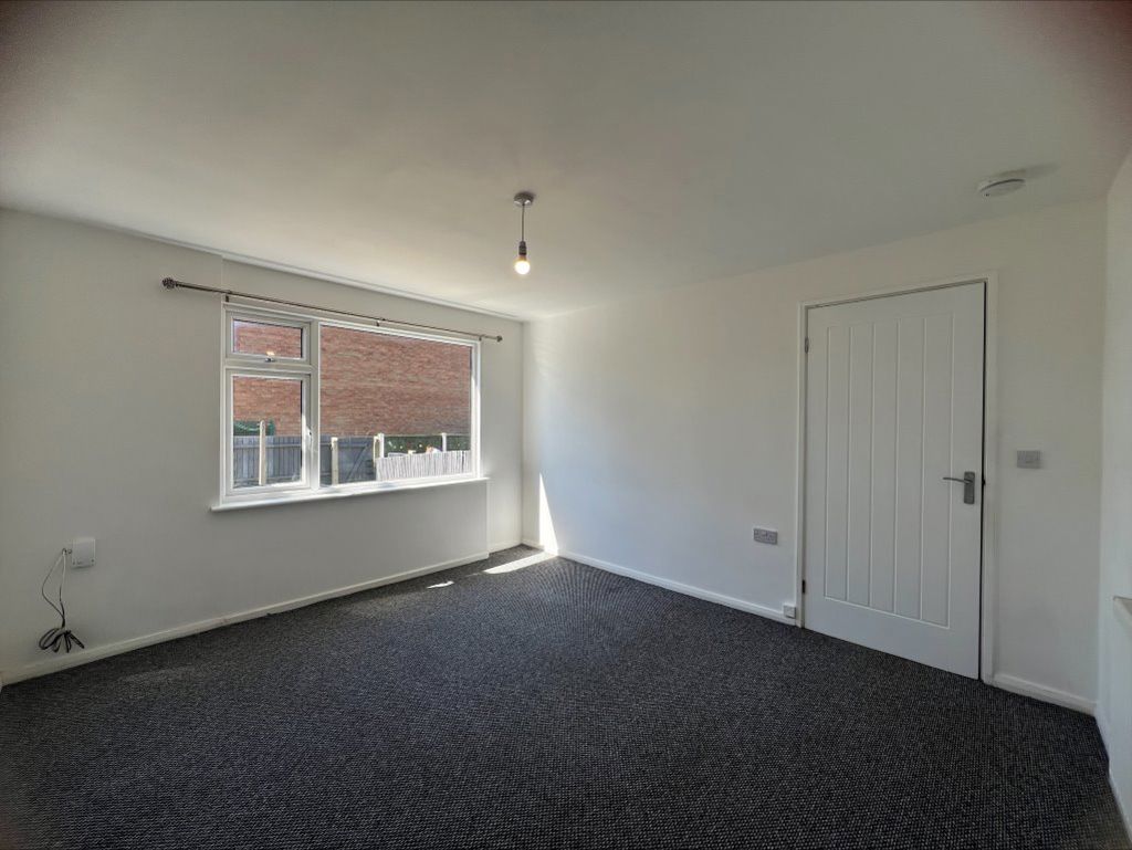 3 bed property in Stoney Lane, Prescot