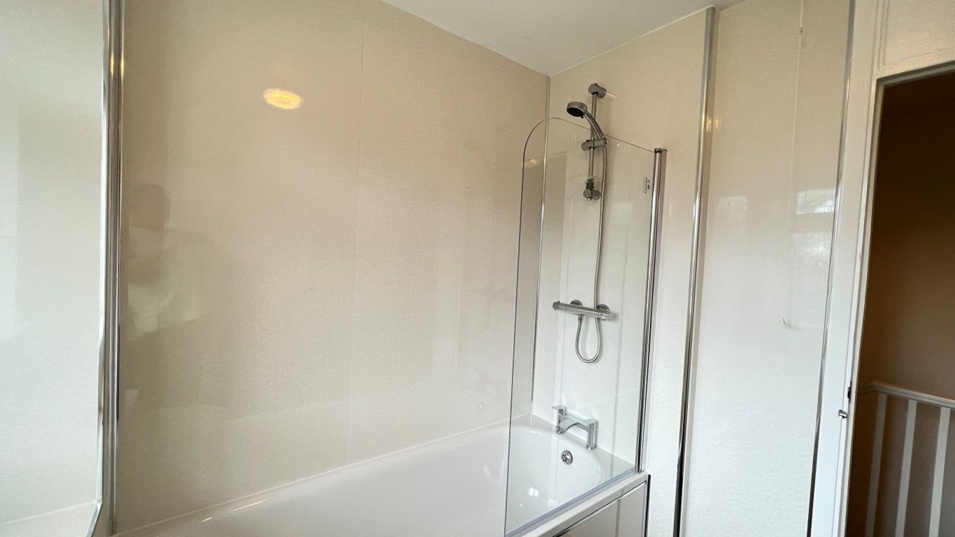 5 Dymchurch House (1) 3888 Caxtons