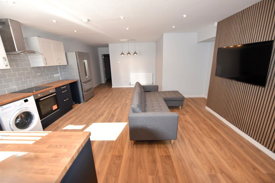 141A Victoria Road