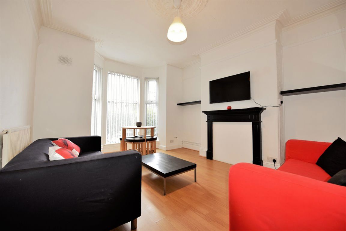 Cardigan Road - 5 Bed, Leeds