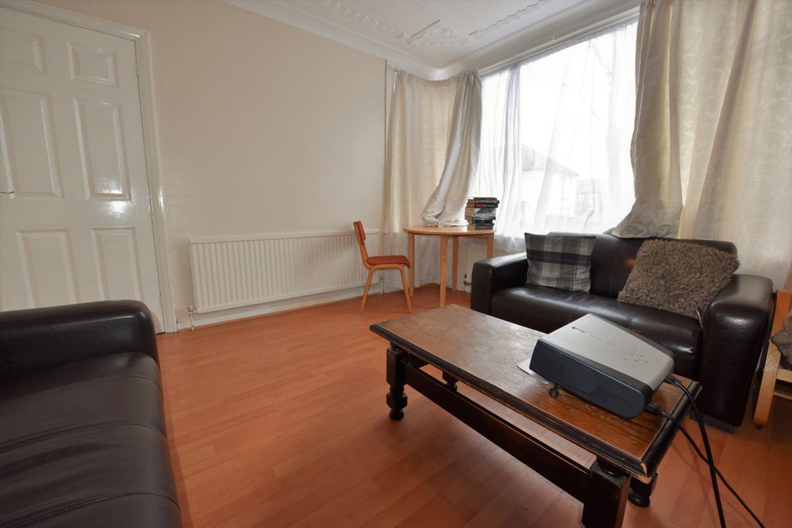 26 Langdale Avenue - 3 Bed