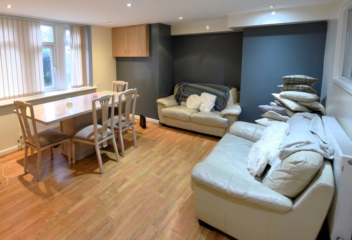 8 Wood Lane
