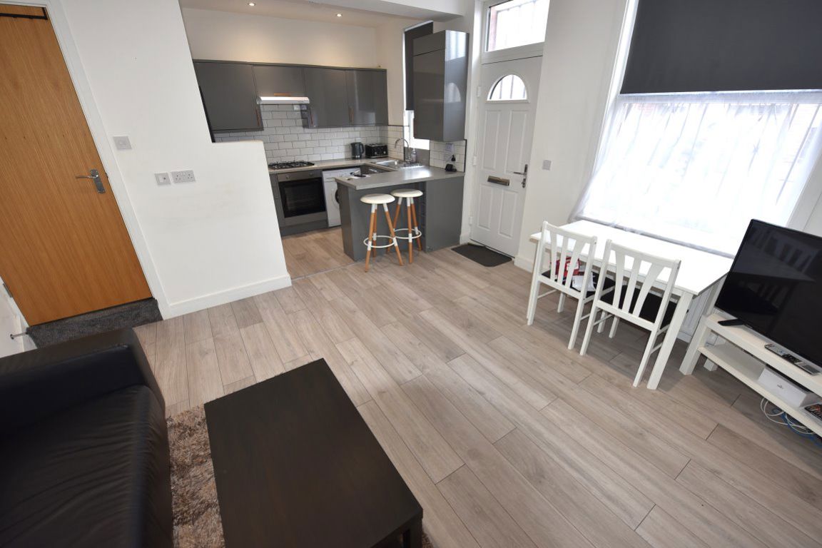 Glossop Street