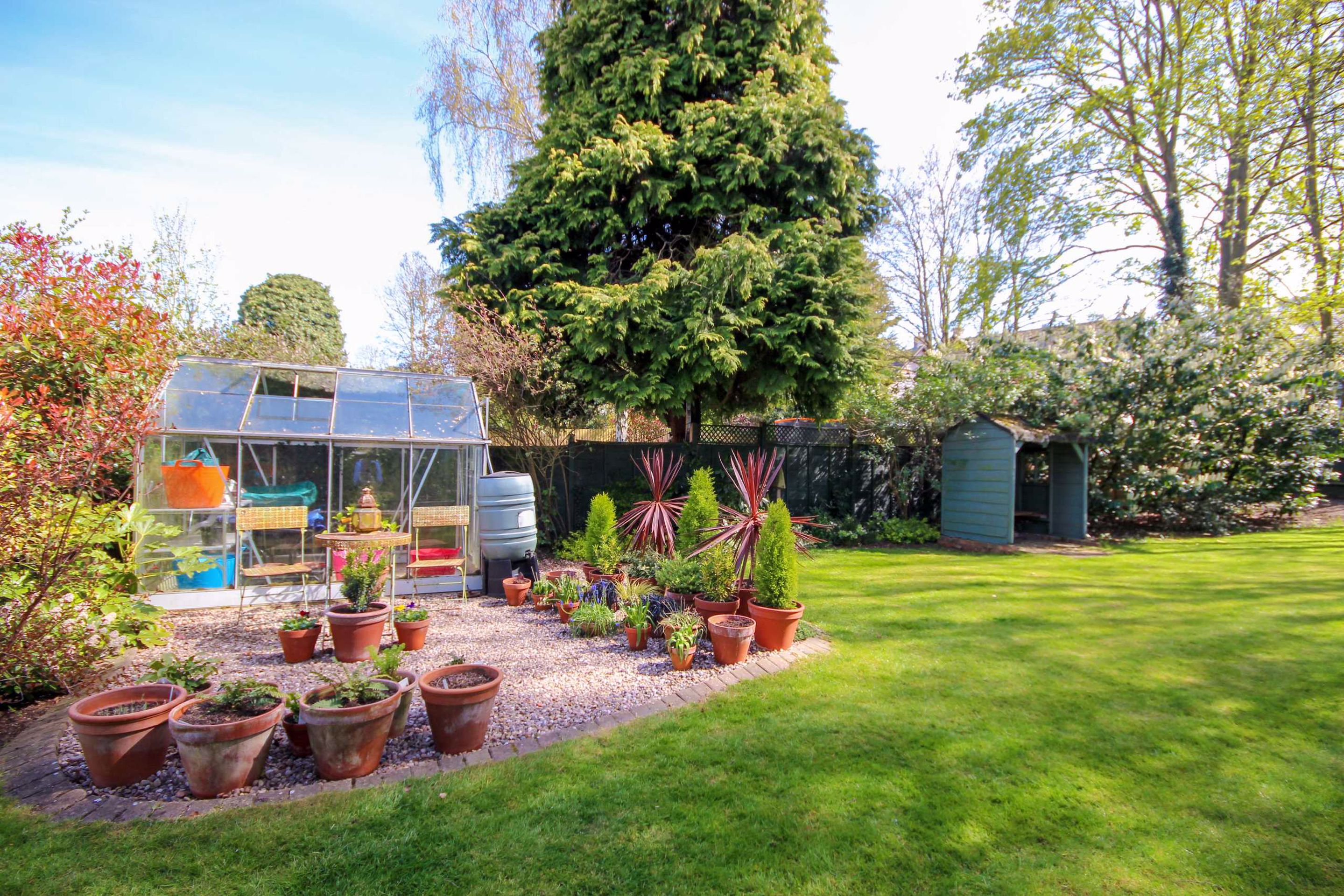 St Peters Avenue, Rushden Simpson & Weekley