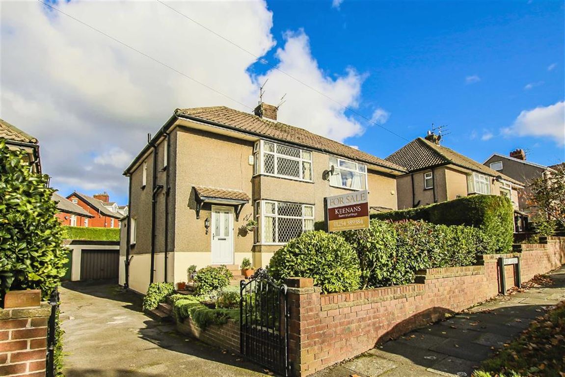 3 Bed Semi-detached House For Sale - Main Image