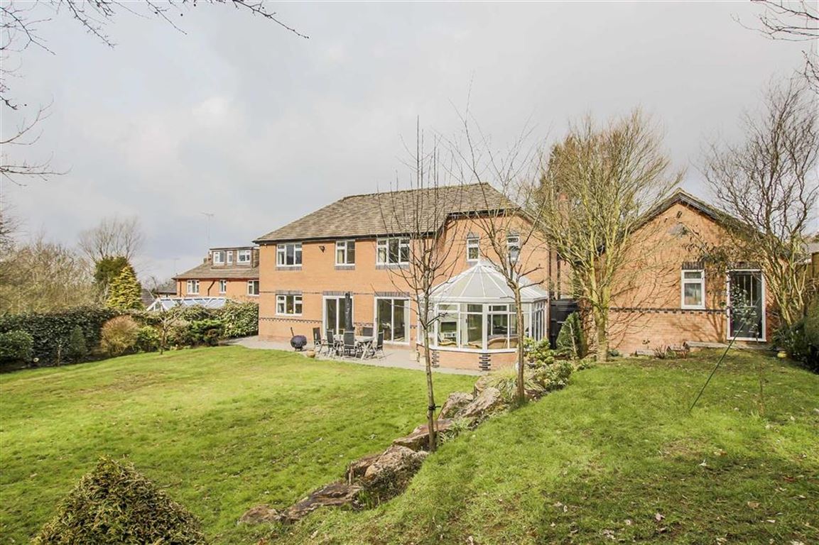 5 Bed Detached House For Sale - Main Image