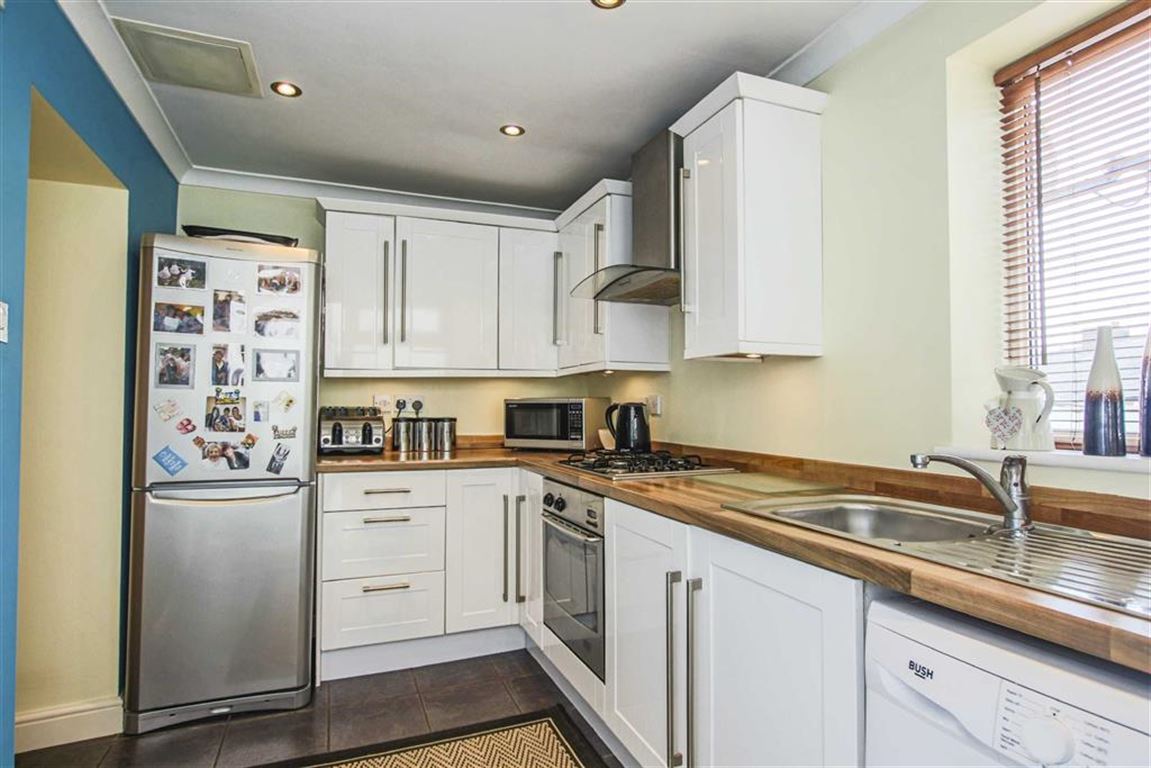 2 Bed Terraced House For Sale - Main Image
