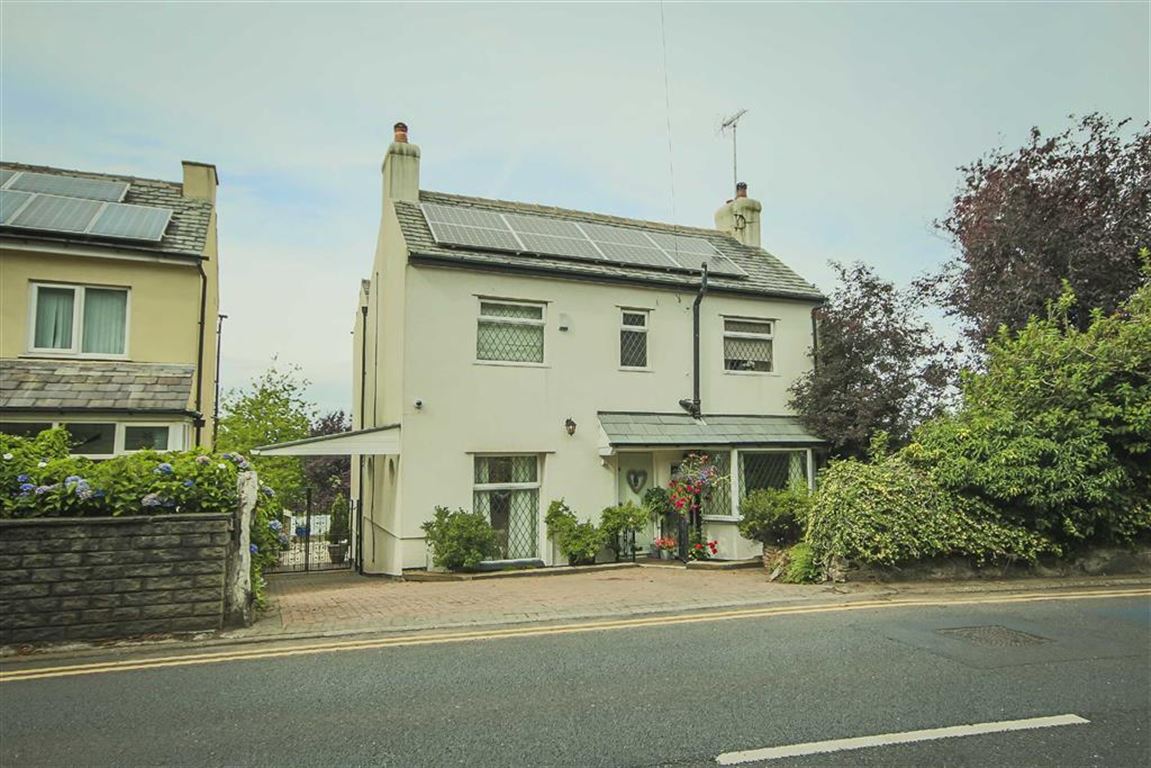 4 Bed Detached House For Sale - Main Image