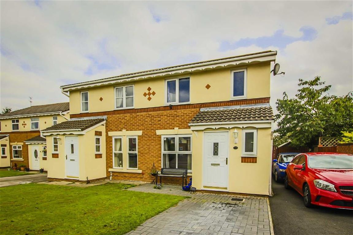 4 Bed Semi-detached House For Sale - Main Image