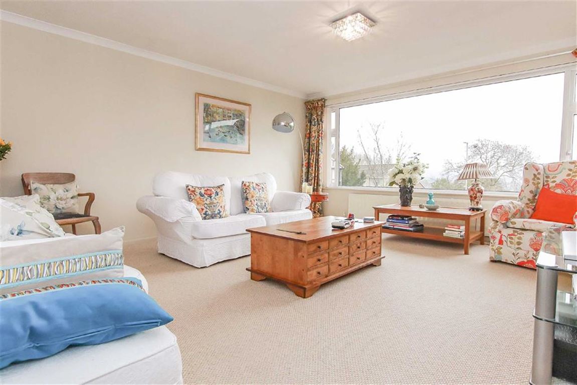 3 Bed Detached House For Sale - Main Image
