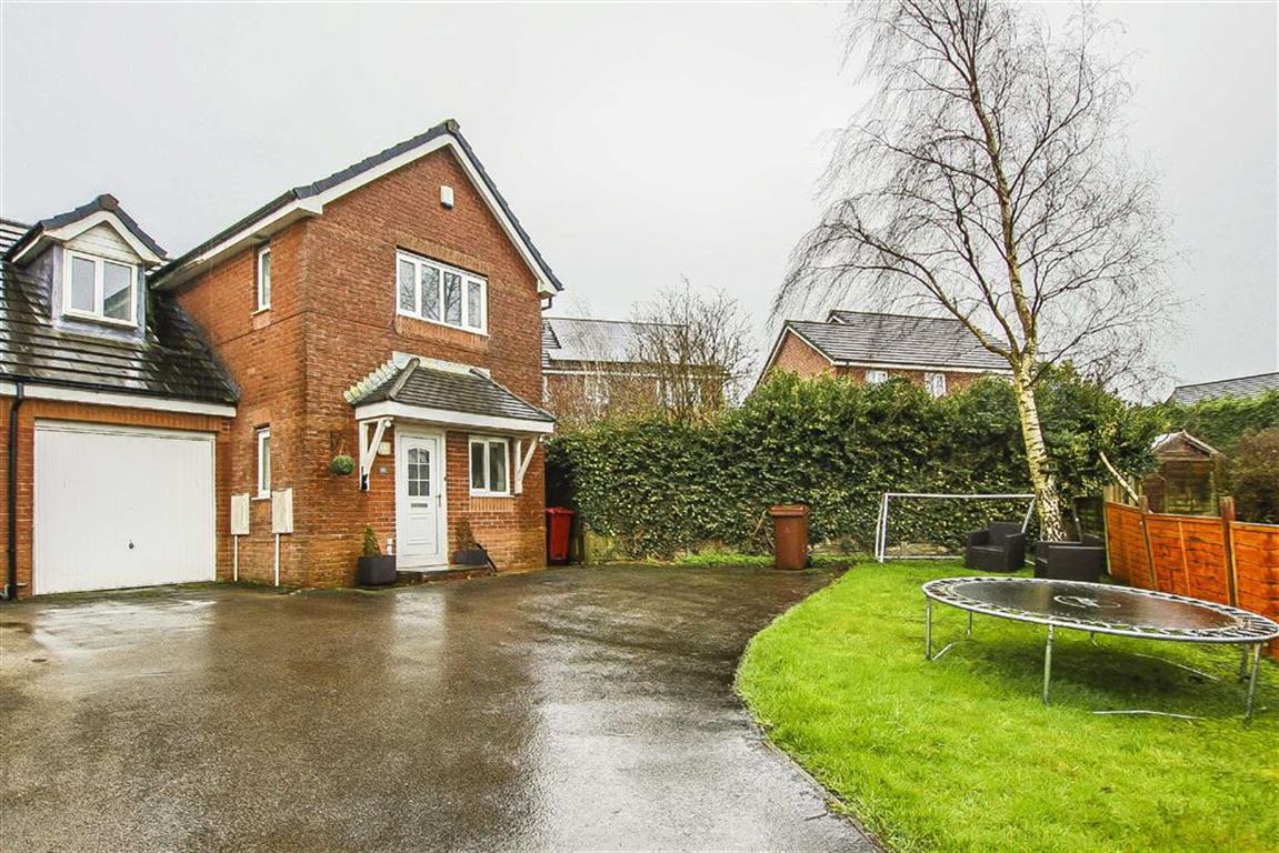 3 Bed Semi-detached House For Sale - Main Image