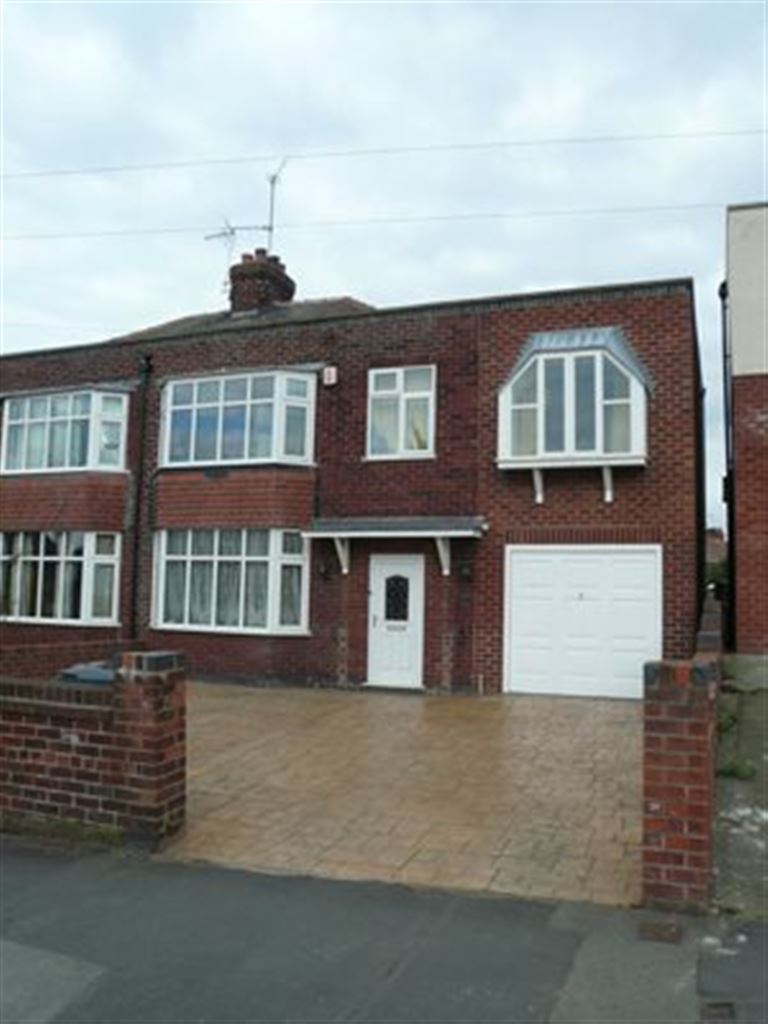 Student Lets I G Property