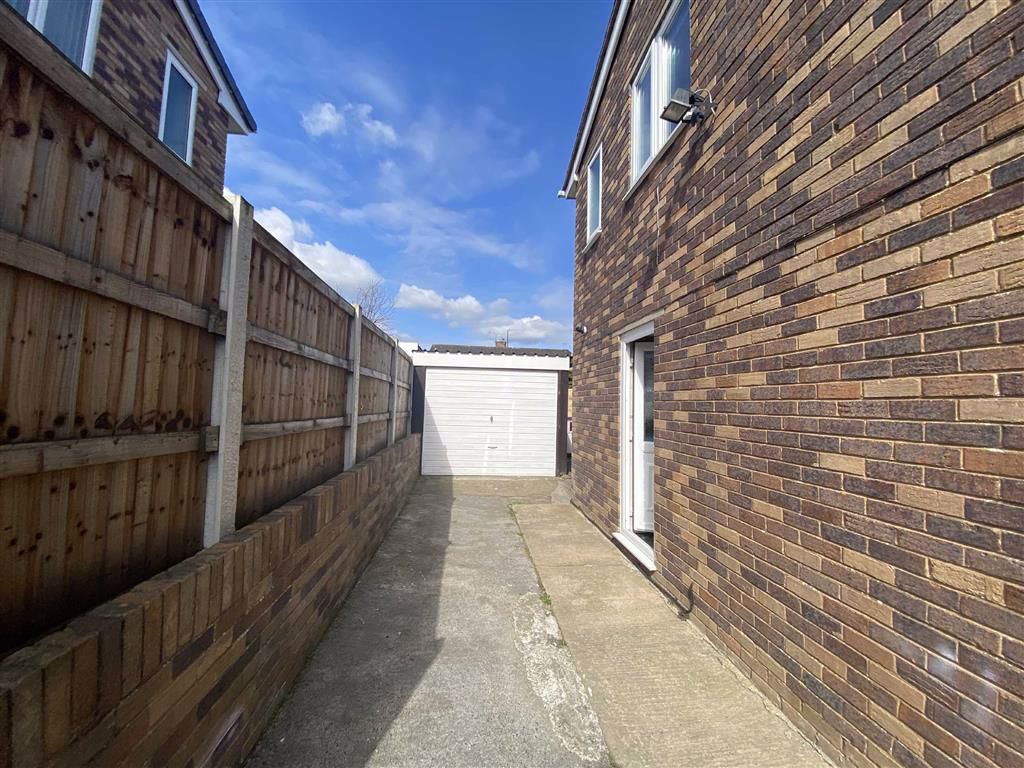 Parc Hendy, Mold, Flintshire Reid and Roberts