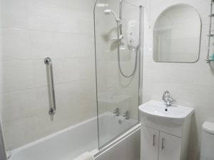 Picture 4