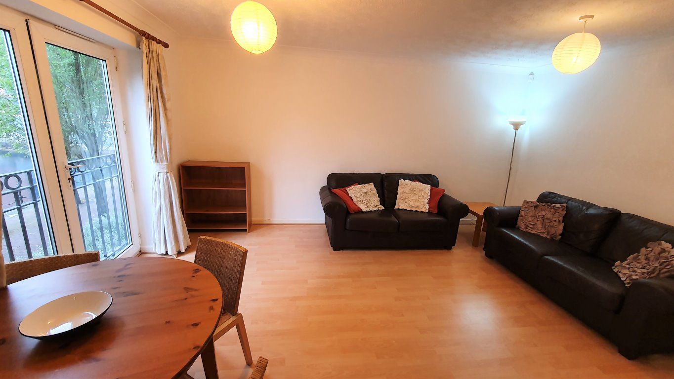 LABRADOR QUAY, SALFORD QUAYS, M50 Price 1200 Bedrooms 2