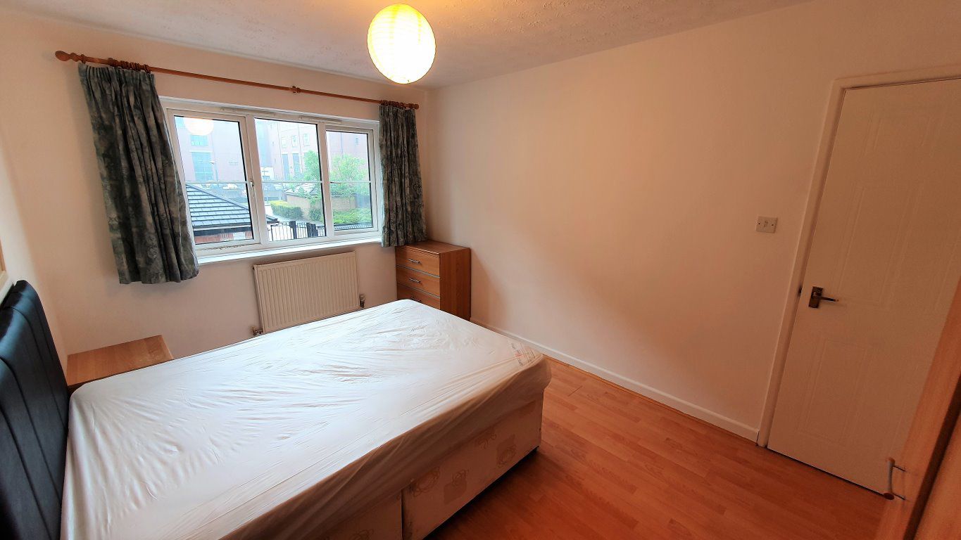 LABRADOR QUAY, SALFORD QUAYS, M50 Price 1200 Bedrooms 2