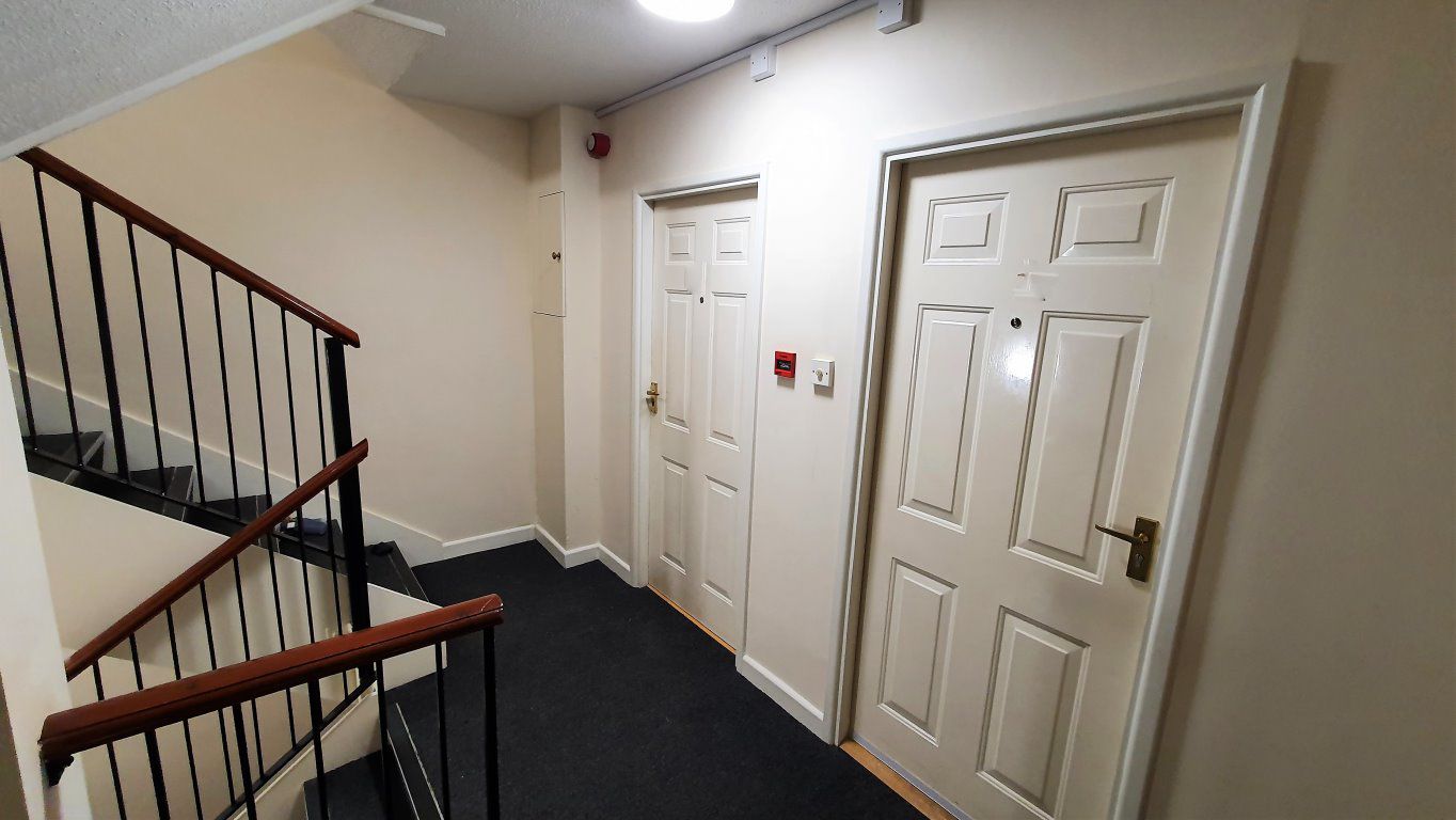 LABRADOR QUAY, SALFORD QUAYS, M50 Price 1200 Bedrooms 2