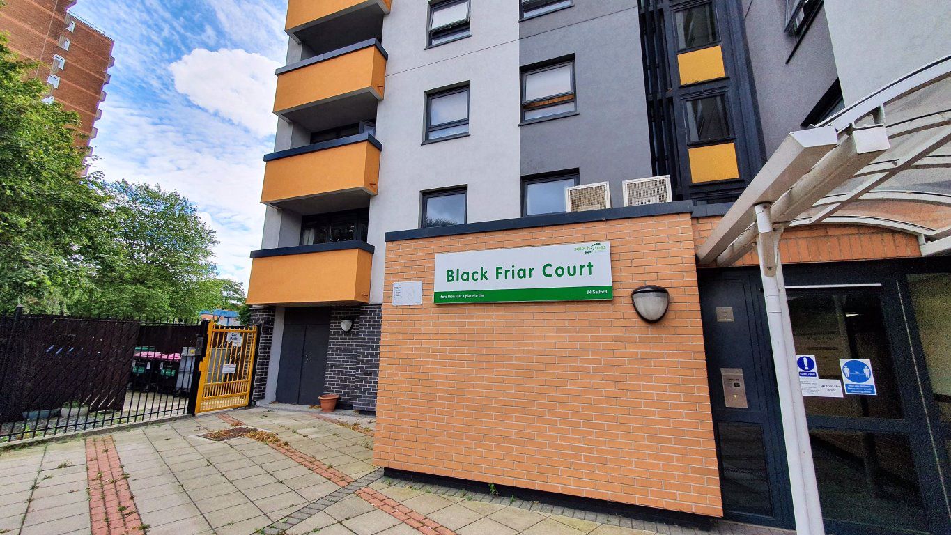 BLACKFRIARS COURT, SALFORD, M3 7FS Price 775 Bedrooms 1