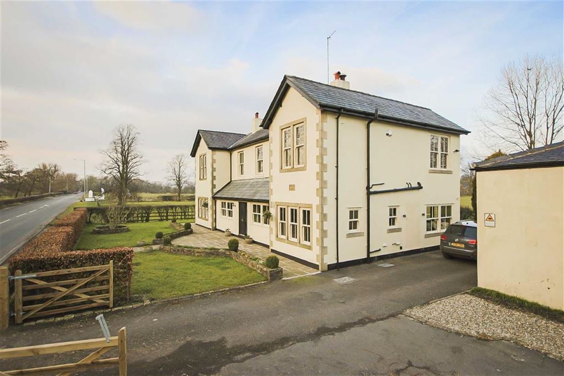6 Bed Detached House For Sale - Main Image