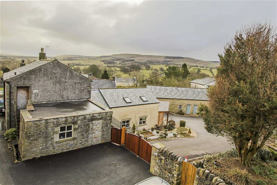 3 Bed Detached House For Sale - Main Image