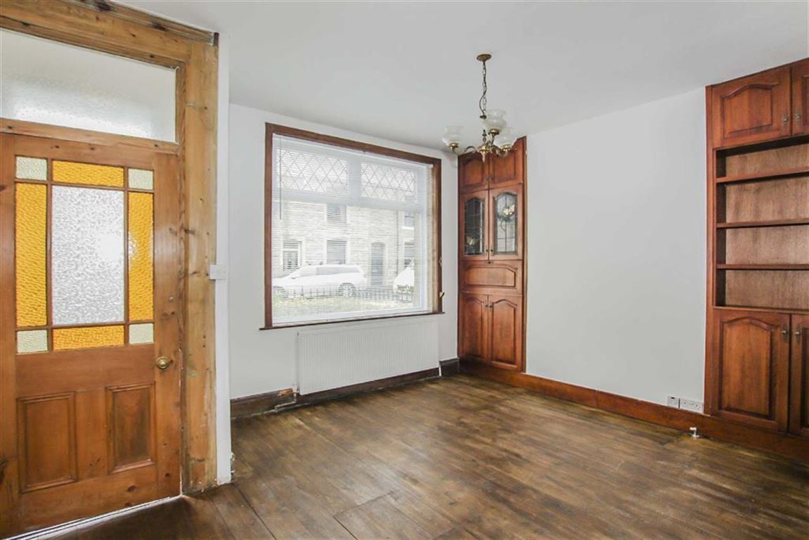 2 Bed End Terrace House For Sale - Main Image