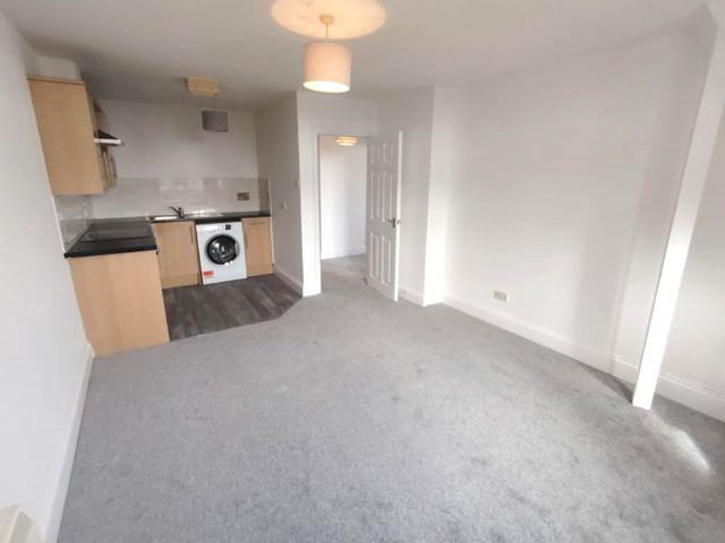 Apartment 6 County Square