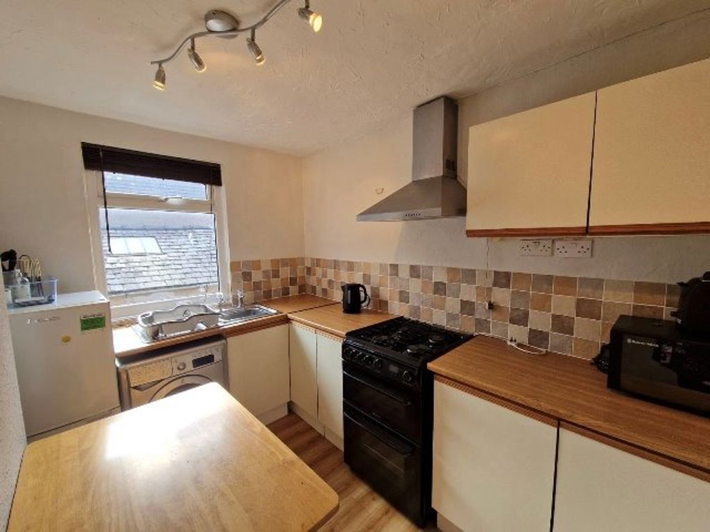 Flat B 58 Storey Square