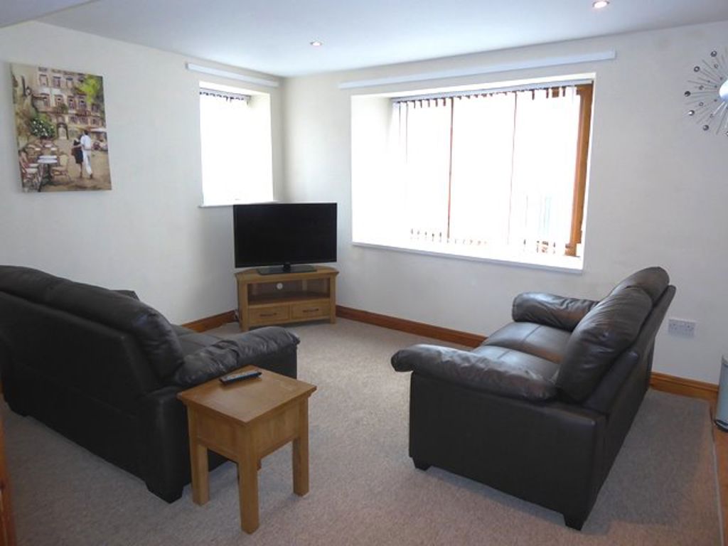 Apartment 2 Theatre Street