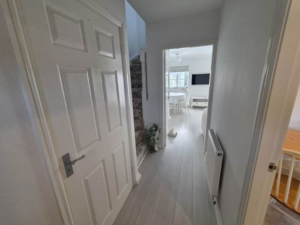 28 Dowie Close, Barrow