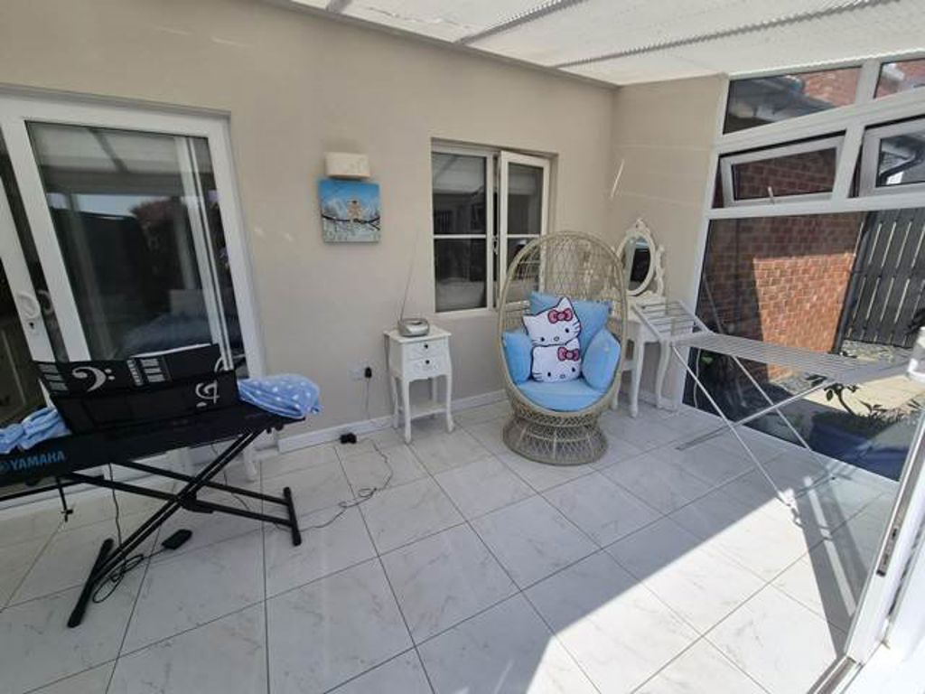 28 Dowie Close, Barrow