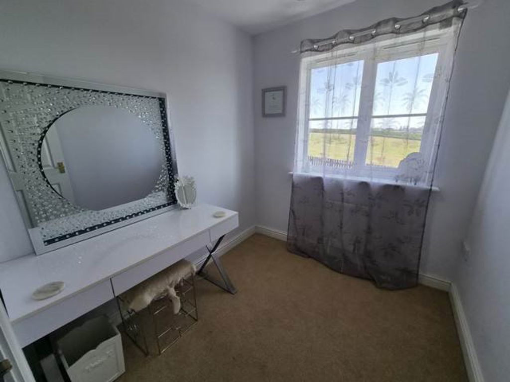 28 Dowie Close, Barrow