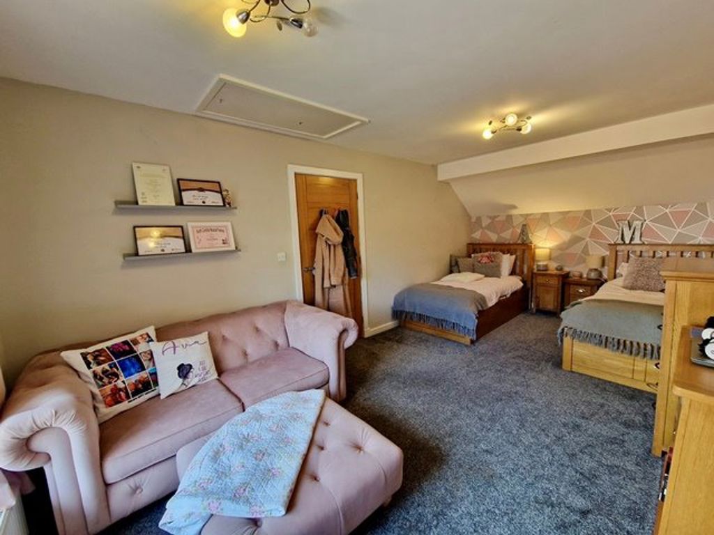 1 Chetwynde Park, Barrow-In-Furness