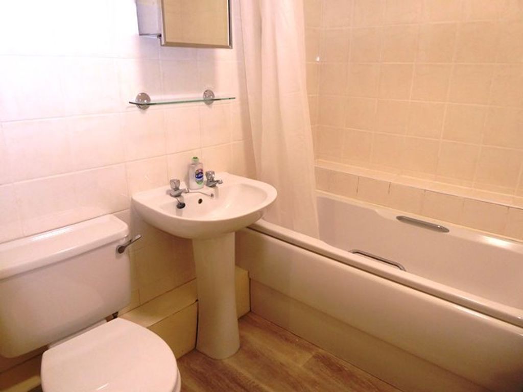 14 Redshaw Avenue, Roose, Barrow-In-Furness