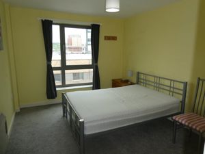 Picture 4