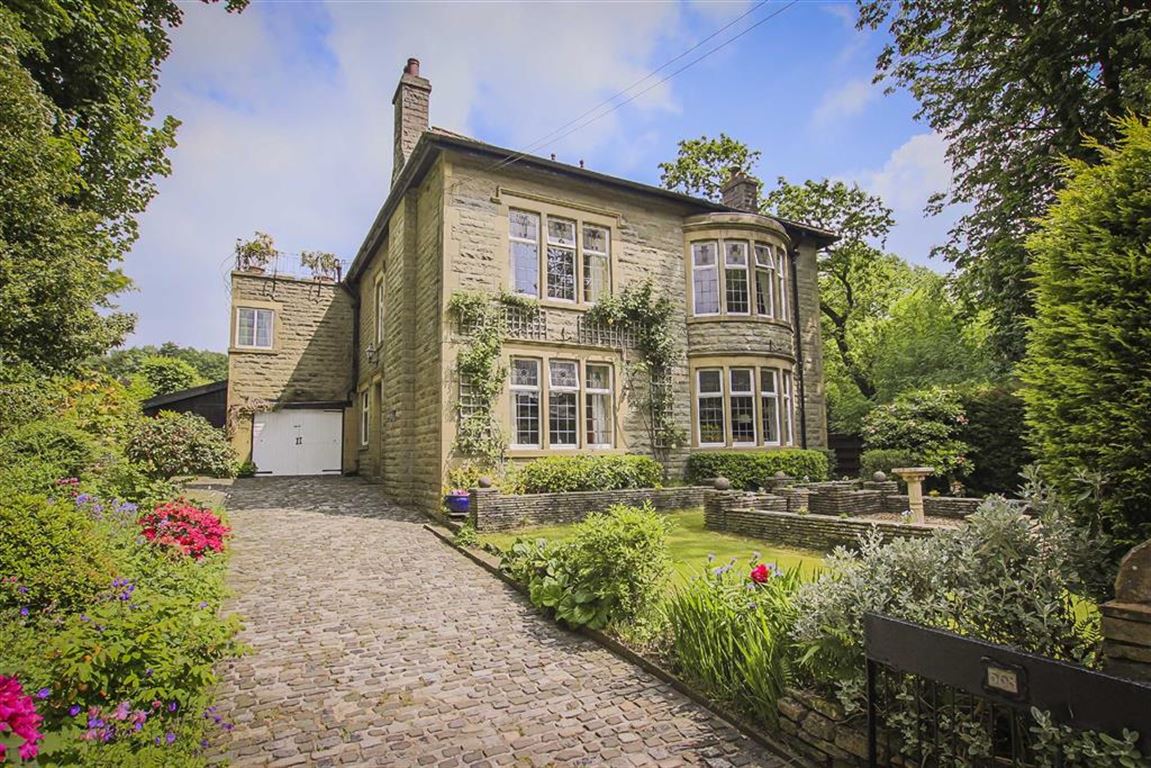5 Bed Detached House For Sale - Main Image