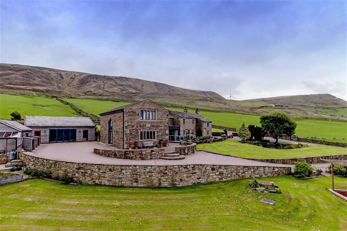 5 Bed Farmhouse For Sale - Main Image
