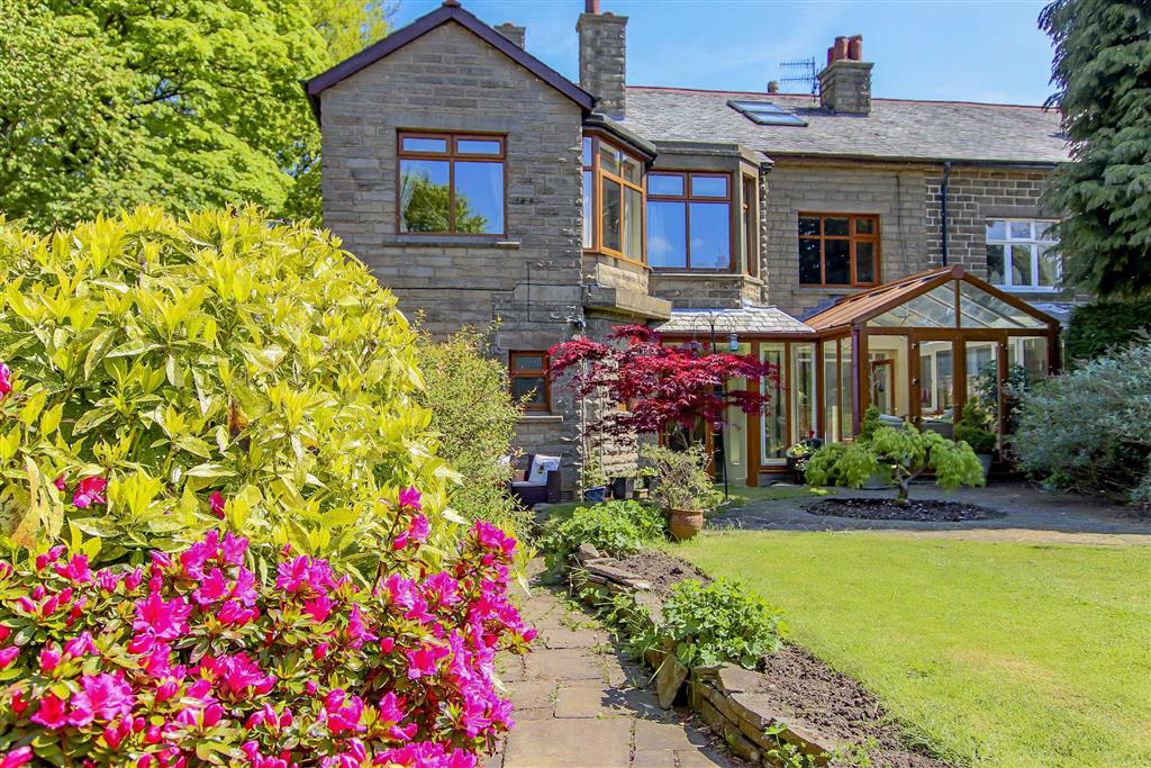 6 Bedroom Semi-detached House For Sale - Main Image