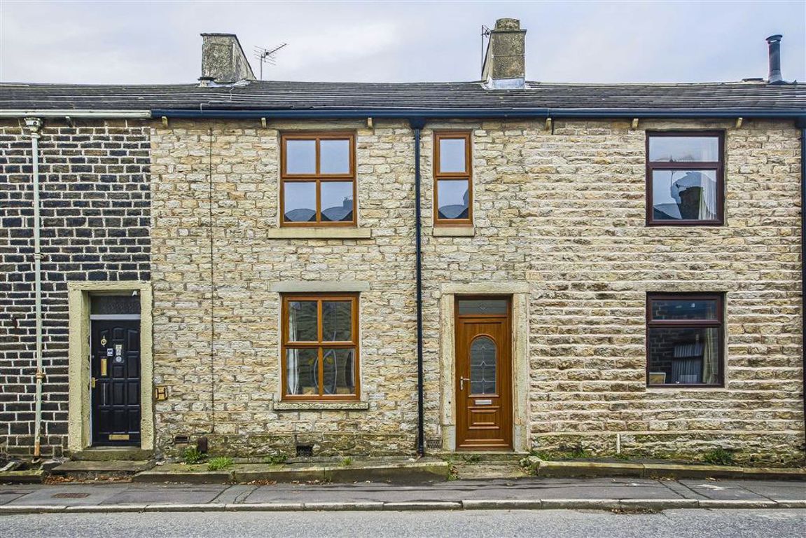 3 Bed Mid Terrace House For Sale - Main Image