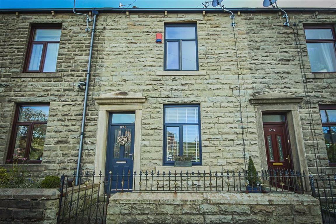 2 Bed Terraced House For Sale - Main Image