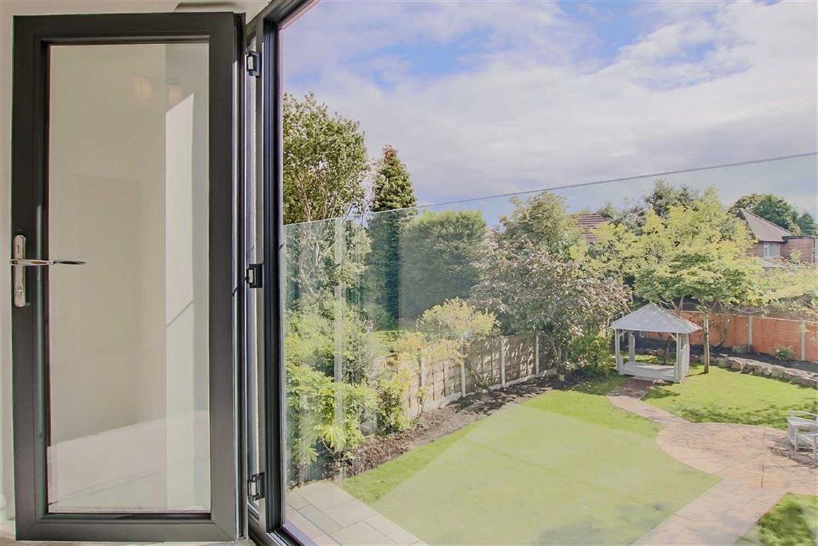 4 Bed Detached House For Sale - Main Image